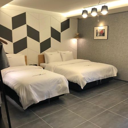 Royal Hotel Jeongeup Bagian luar foto