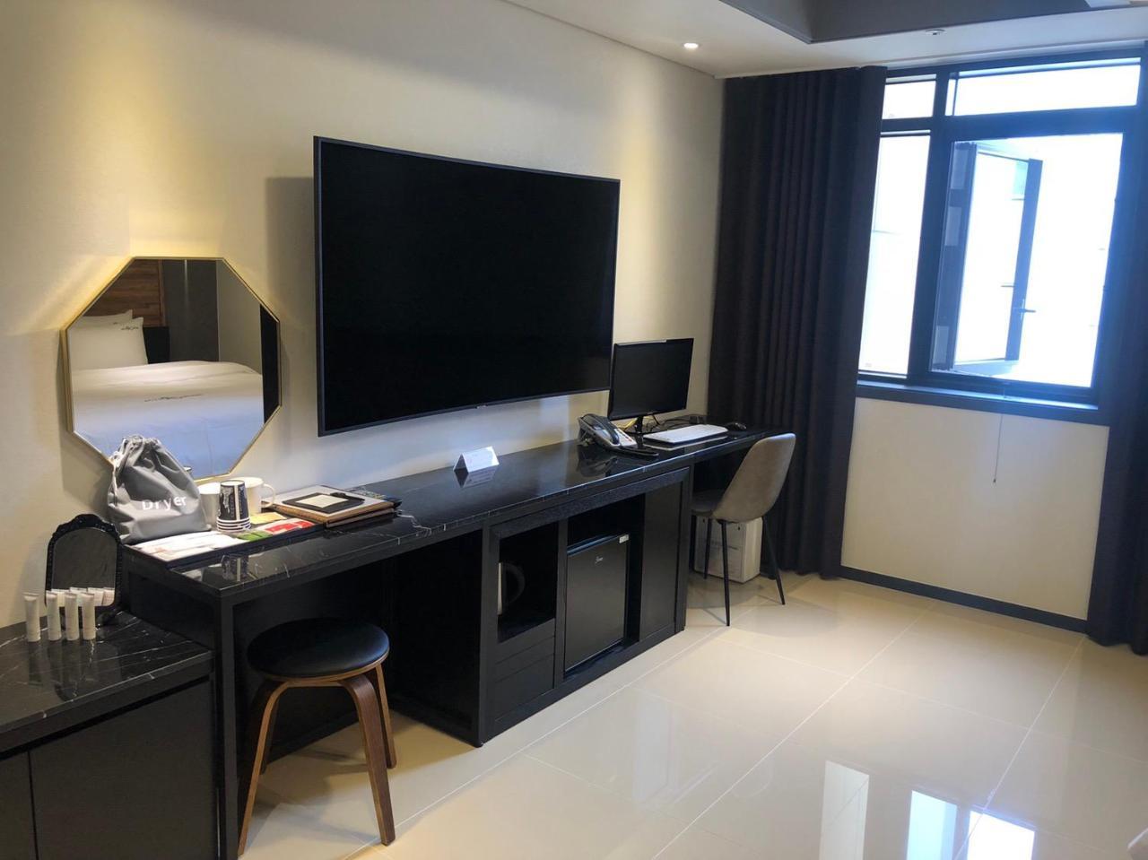 Royal Hotel Jeongeup Bagian luar foto