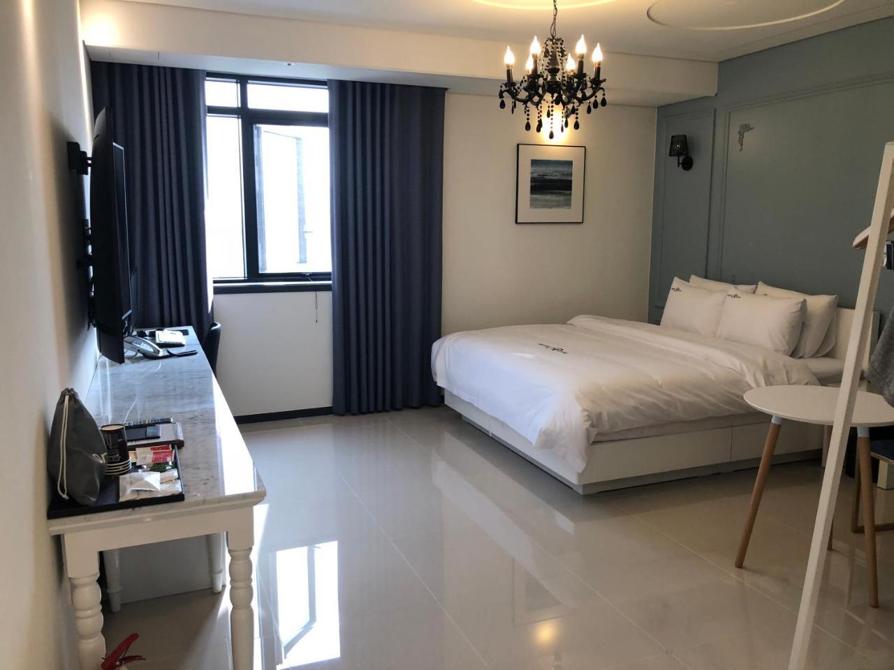 Royal Hotel Jeongeup Bagian luar foto