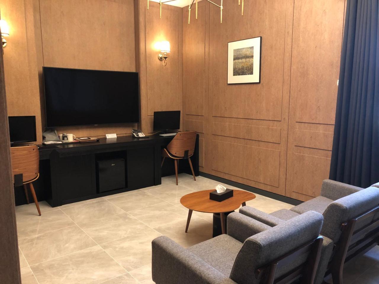 Royal Hotel Jeongeup Bagian luar foto
